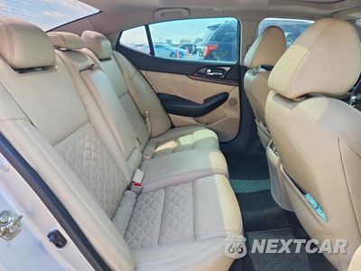 Zdjęcie 10 z 12 samochodu: 2016 NISSAN MAXIMA PLATINUM VIN:1N4AA6AP3GC429437 - miniatura
