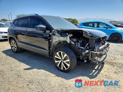 Czwarte zdjęcie samochodu z boku: 2024 VOLKSWAGEN TAOS SE VIN:3VVSX7B20RM066121 - miniatura