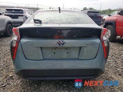 Zdjęcie 6 z 12 samochodu: 2016 TOYOTA PRIUS THREE VIN:JTDKARFU6G3005975 - miniatura