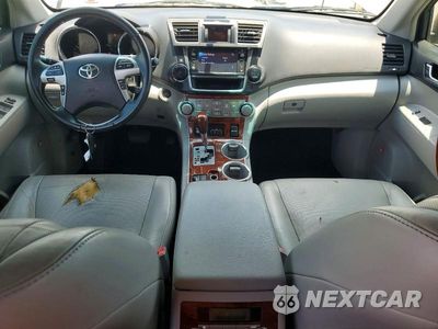 Zdjęcie 8 z 13 samochodu: 2013 TOYOTA HIGHLANDER LIMITED VIN:5TDDK3EH3DS183523 - miniatura