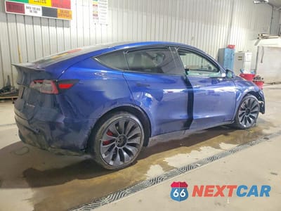 Trzecie zdjęcie samochodu z tyłu: 2022 TESLA MODEL Y VIN:7SAYGDEF1NF532078 - miniatura