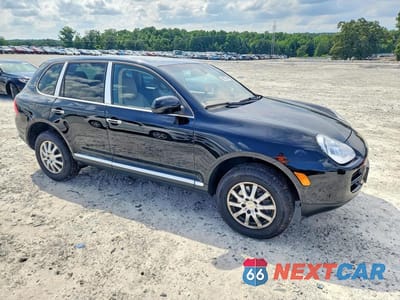 Czwarte zdjęcie samochodu z boku: 2005 PORSCHE CAYENNE VIN:WP1AA29P75LA21591 - miniatura