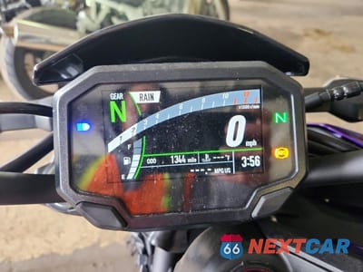 Zdjęcie 7 z 9 samochodu: 2023 KAWASAKI ZR900 F VIN:ML5ZRDF18PDA61455 - miniatura