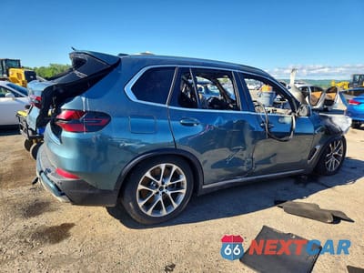 Trzecie zdjęcie samochodu z tyłu: 2026 BMW X5 XDRIVE50E VIN:5UX43EU0XT9045591 - miniatura