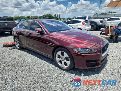 Czwarte zdjęcie samochodu z boku: 2017 JAGUAR XE VIN:SAJAR4BG9HA972697 - miniatura