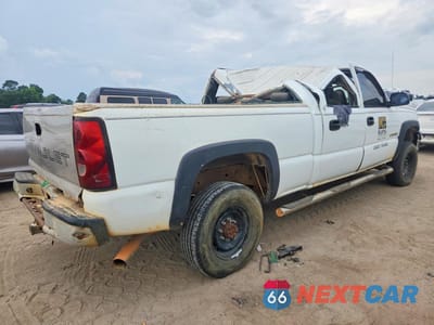 Trzecie zdjęcie samochodu z tyłu: 2006 CHEVROLET SILVERADO C2500 HEAVY DUTY VIN:1GCHC23U46F173871 - miniatura
