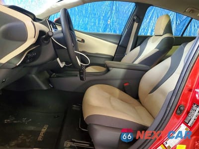 Zdjęcie 7 z 12 samochodu: 2017 TOYOTA PRIUS TWO VIN:JTDKBRFU8H3560926 - miniatura