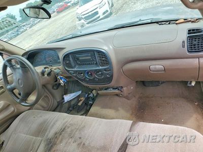 Zdjęcie 8 z 12 samochodu: 2001 TOYOTA TUNDRA BASE VIN:5TBJN32161S164289 - miniatura