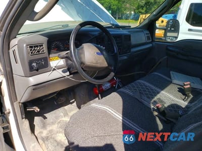Zdjęcie 8 z 12 samochodu: 2004 FORD F550 SUPER DUTY BUCKET TRUCK VIN:1FDAF57P34EB58808 - miniatura