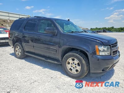 Czwarte zdjęcie samochodu z boku: 2012 CHEVROLET TAHOE K1500 LT VIN:1GNSKBE06CR140035 - miniatura