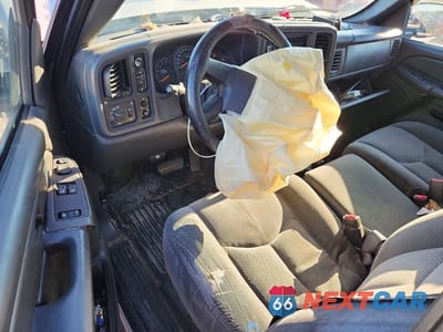 Zdjęcie 8 z 13 samochodu: 2004 CHEVROLET SILVERADO K1500 VIN:2GCEK19T841269439 - miniatura
