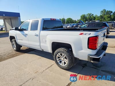 Drugie zdjęcie samochodu z przodu: 2019 CHEVROLET SILVERADO LD K1500 LT VIN:2GCVKPECXK1156565 - miniatura