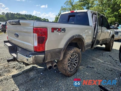 Trzecie zdjęcie samochodu z tyłu: 2017 FORD F350 SUPER DUTY VIN:1FT8W3BT5HEC84265 - miniatura