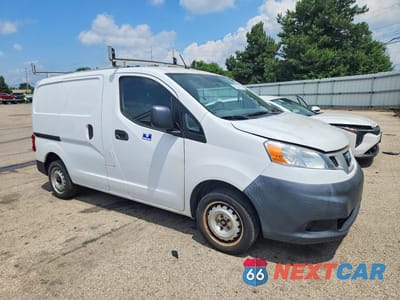Czwarte zdjęcie samochodu z boku: 2015 NISSAN NV200 DELIVERY VAN VIN:3N6CM0KN3FK703987 - miniatura