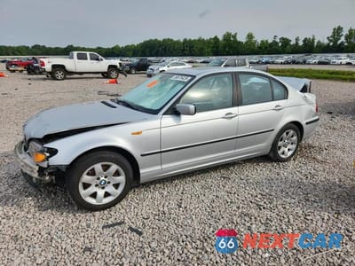 2003 BMW 325 I WBAEV33453KL80126 - główne zdjęcie licytacji z USA - miniatura