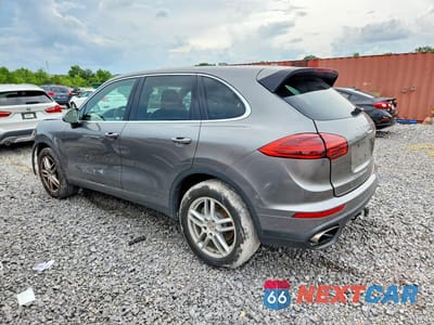 Drugie zdjęcie samochodu z przodu: 2016 PORSCHE CAYENNE VIN:WP1AA2A22GLA04233 - miniatura