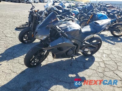 Trzecie zdjęcie samochodu z tyłu: 2007 HONDA CBR600 RR VIN:JH2PC401X7M001687 - miniatura
