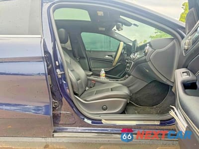 Piąte zdjęcie samochodu w środku: 2019 MERCEDES-BENZ GLA 250 VIN:WDCTG4EB2KU003952 - miniatura