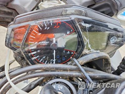 Zdjęcie 7 z 9 samochodu: 2017 YAMAHA YZFR3 A VIN:MH3RH15Y9HK002304 - miniatura