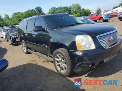 Czwarte zdjęcie samochodu z boku: 2012 GMC YUKON XL DENALI VIN:1GKS2MEF4CR270070 - miniatura