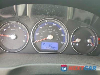 Zdjęcie 9 z 12 samochodu: 2010 HYUNDAI SANTA FE GLS VIN:5NMSG3AB9AH395884 - miniatura