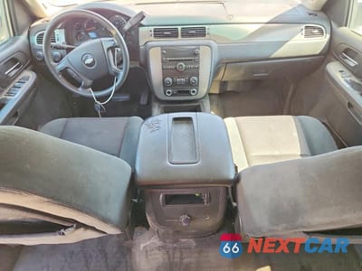 Zdjęcie 8 z 13 samochodu: 2009 CHEVROLET SUBURBAN K1500 LS VIN:1GNFK16399R258142 - miniatura