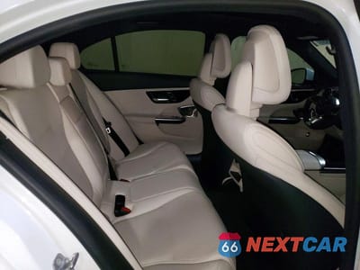 Zdjęcie 10 z 12 samochodu: 2024 MERCEDES-BENZ C 300 VIN:W1KAF4GB2RR217968 - miniatura