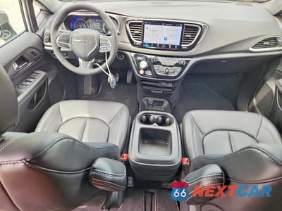 Zdjęcie 8 z 13 samochodu: 2025 CHRYSLER PACIFICA SELECT VIN:2C4RC1BG1SR611548 - miniatura