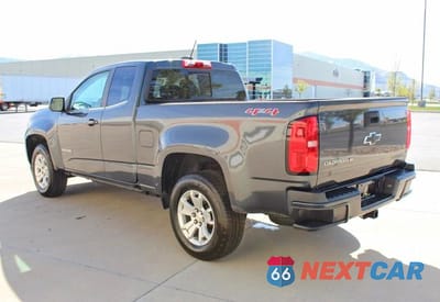 Czwarte zdjęcie samochodu z boku: 2017 CHEVROLET COLORADO LT VIN:1GCHTCENXH1238573 - miniatura