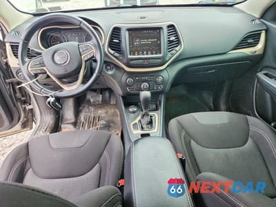 Zdjęcie 8 z 13 samochodu: 2015 JEEP CHEROKEE LATITUDE VIN:1C4PJMCS3FW757271 - miniatura