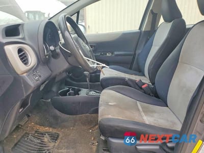 Zdjęcie 7 z 12 samochodu: 2012 TOYOTA YARIS 5-DOOR LE VIN:JTDKTUD37CD509995 - miniatura