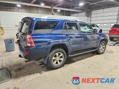 Trzecie zdjęcie samochodu z tyłu: 2004 TOYOTA 4RUNNER SPORT EDITION VIN:JTEBT14R948011175 - miniatura
