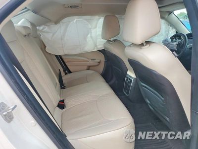 Zdjęcie 10 z 12 samochodu: 2015 CHRYSLER 300C VIN:2C3CCAKG9FH793263 - miniatura