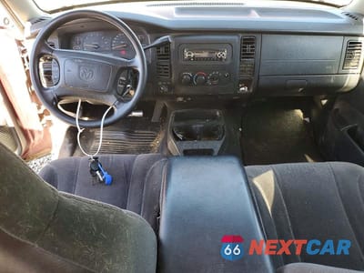 Zdjęcie 8 z 12 samochodu: 2001 DODGE DAKOTA QUAD VIN:1B7HG2AZ21S181924 - miniatura