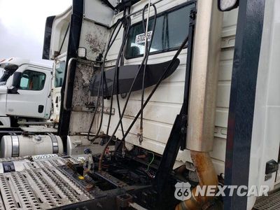 Zdjęcie 6 z 10 samochodu: 2024 VOLVO VNL SEMI TRUCK VIN:4V4NC9EH0RN623557 - miniatura