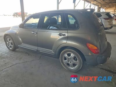 Drugie zdjęcie samochodu z przodu: 2002 CHRYSLER PT CRUISER LIMITED VIN:3C8FY68BX2T230838 - miniatura