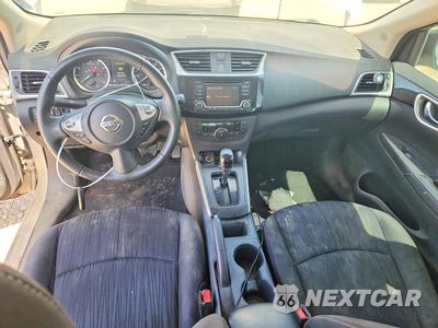 Zdjęcie 8 z 12 samochodu: 2018 NISSAN SENTRA SV VIN:3N1AB7AP1JY218428 - miniatura