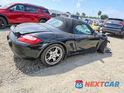Trzecie zdjęcie samochodu z tyłu: 2005 PORSCHE BOXSTER VIN:WP0CA29825S710575 - miniatura