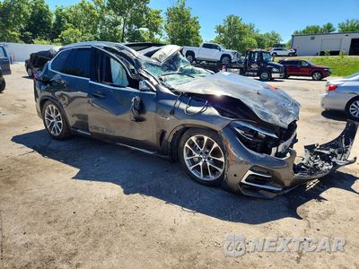 Czwarte zdjęcie samochodu z boku: 2023 BMW X5 XDRIVE45E VIN:5UXTA6C05P9P80123 - miniatura