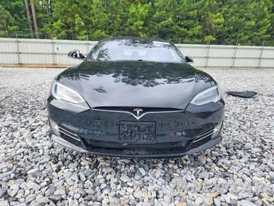 Piąte zdjęcie samochodu w środku: 2016 TESLA MODEL S VIN:5YJSA1E18GF156022 - miniatura