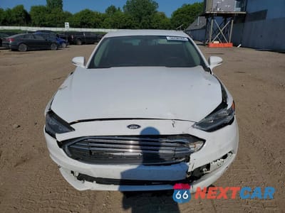 Piąte zdjęcie samochodu w środku: 2017 FORD FUSION SE VIN:3FA6P0H91HR395994 - miniatura