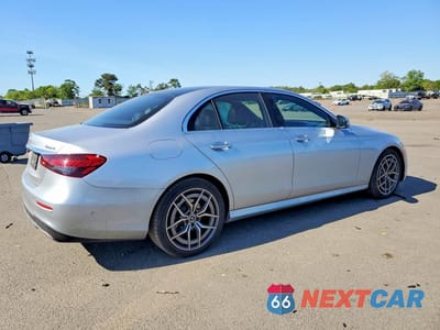 Trzecie zdjęcie samochodu z tyłu: 2021 MERCEDES-BENZ E 350 4MATIC VIN:W1KZF8EB7MA877542 - miniatura