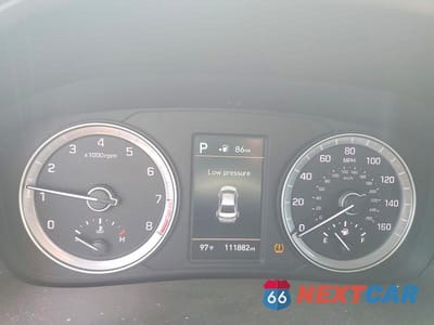 Zdjęcie 9 z 12 samochodu: 2018 HYUNDAI SONATA SPORT VIN:5NPE34AF8JH647743 - miniatura
