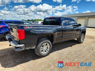 Trzecie zdjęcie samochodu z tyłu: 2019 CHEVROLET SILVERADO LD K1500 LT VIN:2GCVKPECXK1157165 - miniatura