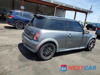 Trzecie zdjęcie samochodu z tyłu: 2002 MINI COOPER S VIN:WMWRE33482TD56884 - miniatura