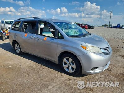 Czwarte zdjęcie samochodu z boku: 2016 TOYOTA SIENNA LE VIN:5TDKK3DC7GS700310 - miniatura