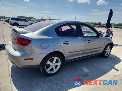 Trzecie zdjęcie samochodu z tyłu: 2005 MAZDA 3 I VIN:JM1BK12F651275562 - miniatura