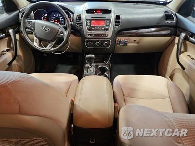 Zdjęcie 8 z 13 samochodu: 2015 KIA SORENTO LX VIN:5XYKTDA79FG605544 - miniatura