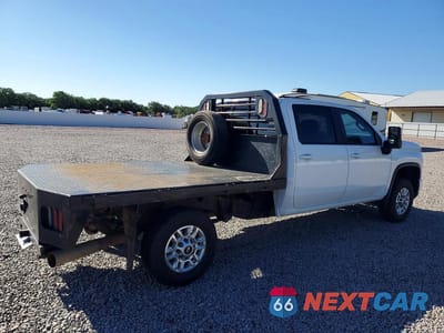 Trzecie zdjęcie samochodu z tyłu: 2024 CHEVROLET SILVERADO K2500 HEAVY DUTY LT VIN:1GB4YNEY9RF322852 - miniatura