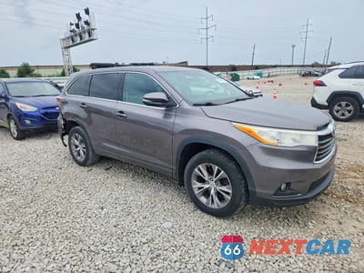 Czwarte zdjęcie samochodu z boku: 2014 TOYOTA HIGHLANDER LE PLUS VIN:5TDZKRFH8ES014915 - miniatura